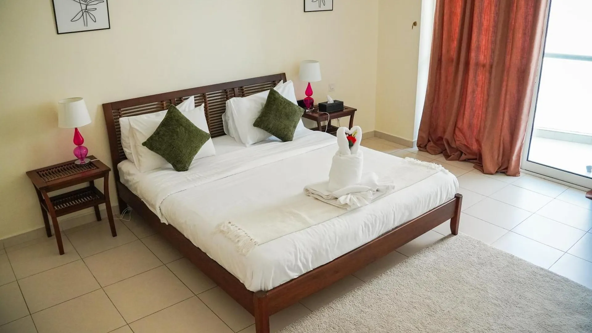 Vserve - 1 Bedroom Stunning Canal And Burj Khalifa View Dubai 0*,