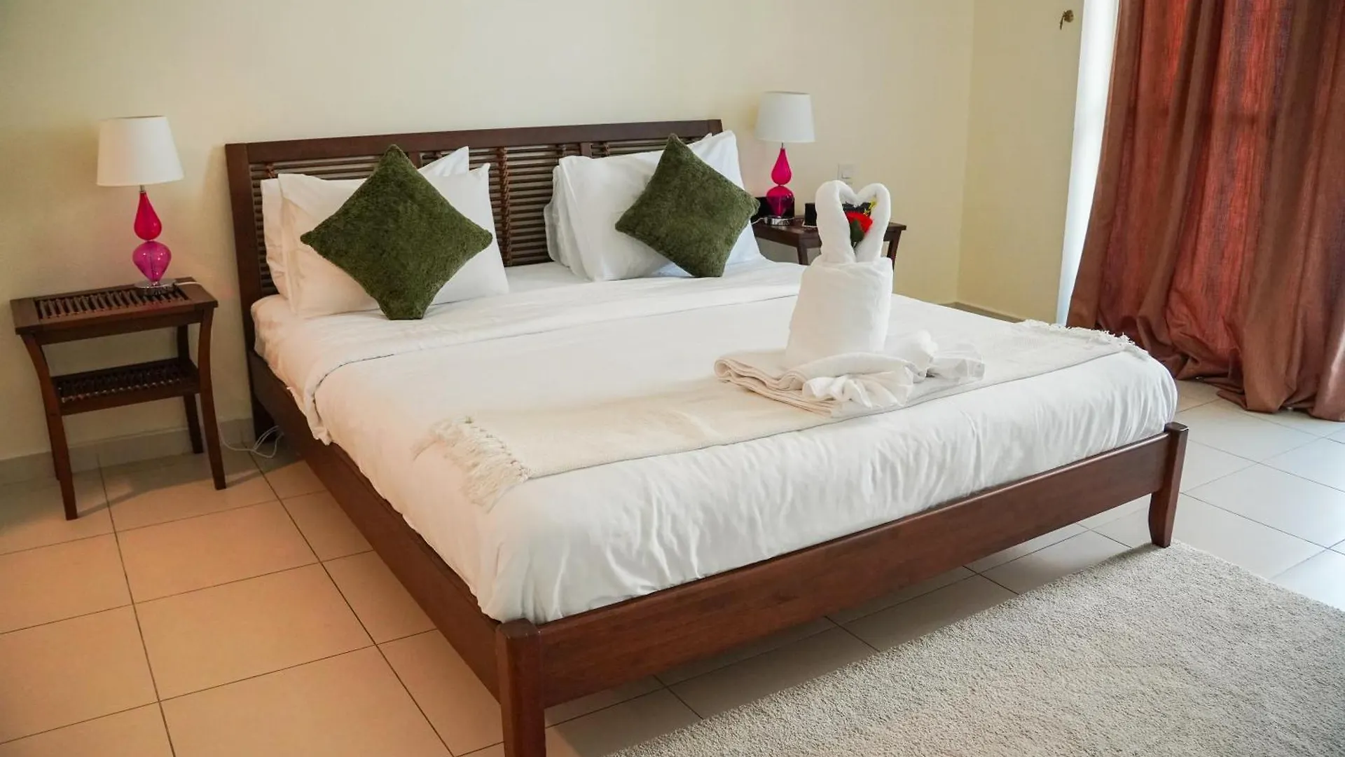 Vserve - 1 Bedroom Stunning Canal And Burj Khalifa View Dubai